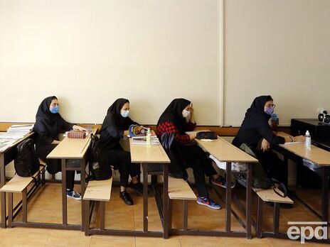 У Тегерані відбулися протести через часті отруєння у школах. Влада Ірану звинувачує 