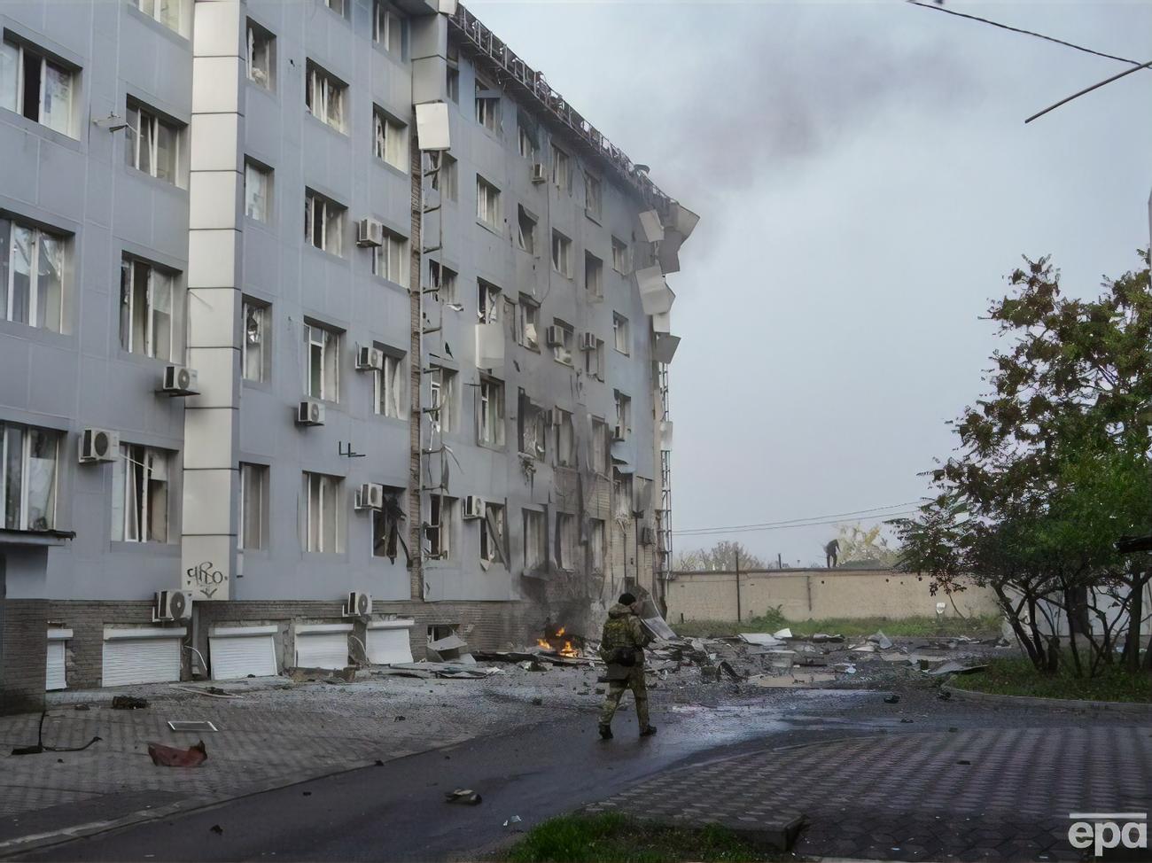 Оккупанты в Мелитополе заселяют приезжих врачей и учителей в студенческие  общежития, пока не найдут им 