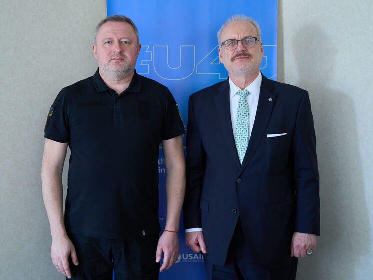Генпрокурор Украины встретился с президентом Латвии во Львове