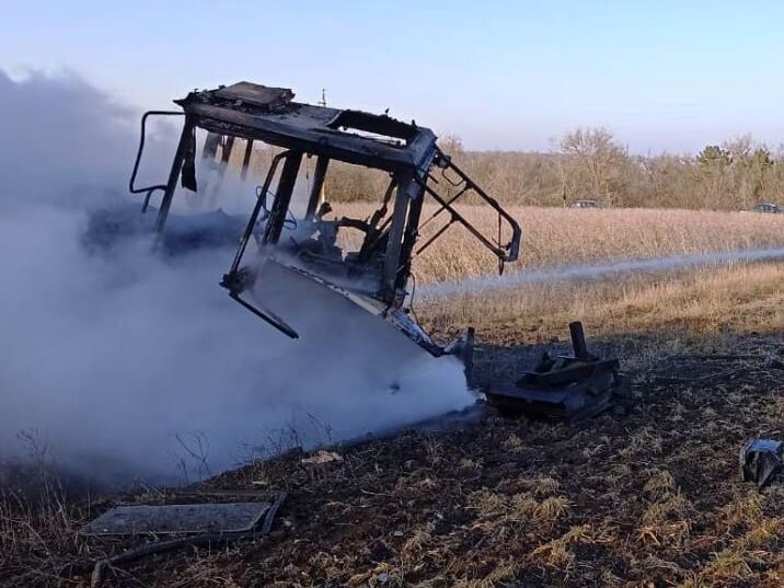 В Херсонской области трактор наехал на мину, есть погибший – обладминистрация