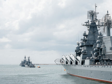 РФ вивела в Чорне море 15 кораблів, чотири з них – носії ракет 