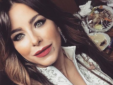 Ани Лорак проводит время с семьей