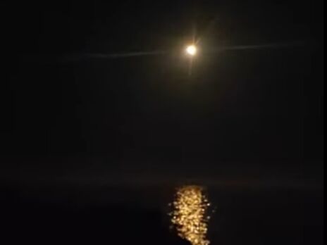 Воздушные силы показали, как зенитчики сбили российскую крылатую ракету во время массированной атаки. Видео