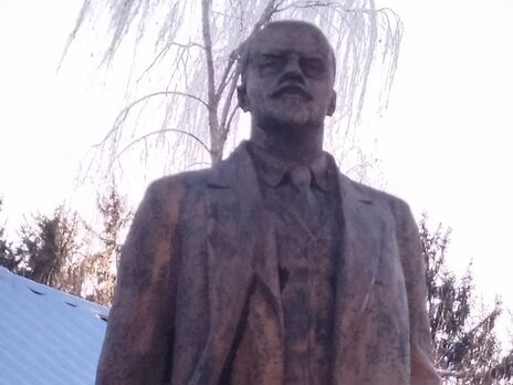 В Черкаській області виставили на продаж бронзового Леніна за пів мільйона