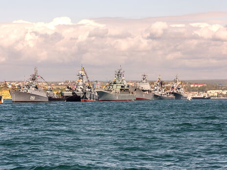 По данным ВСУ, в Черном море сейчас находятся четыре ракетоносителя российских оккупантов