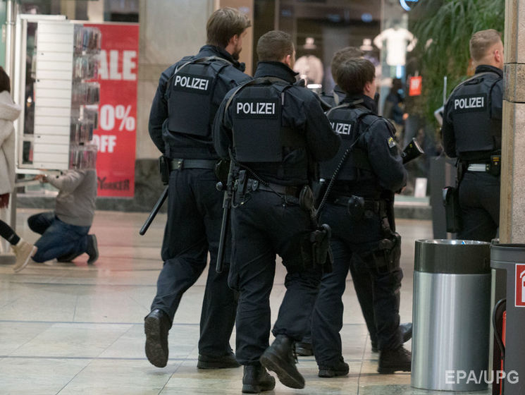 Немецкая полиция задержала двух подозреваемых в подготовке теракта в торговом центре 