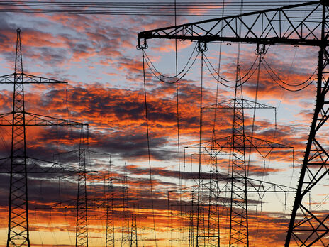 В энергосистеме Украины достаточно электроэнергии, ограничения связаны с существенными повреждениями сетей – 