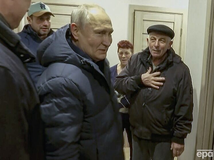 "Как и подобает вору". В Минобороны Украины прокомментировали визит Путина в Мариуполь под покровом ночи