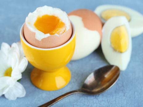 Во фритюрнице яйца готовятся при температуре 150 &deg;C 