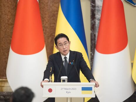 Прем'єр Японії закликав Путіна негайно припинити війну проти України