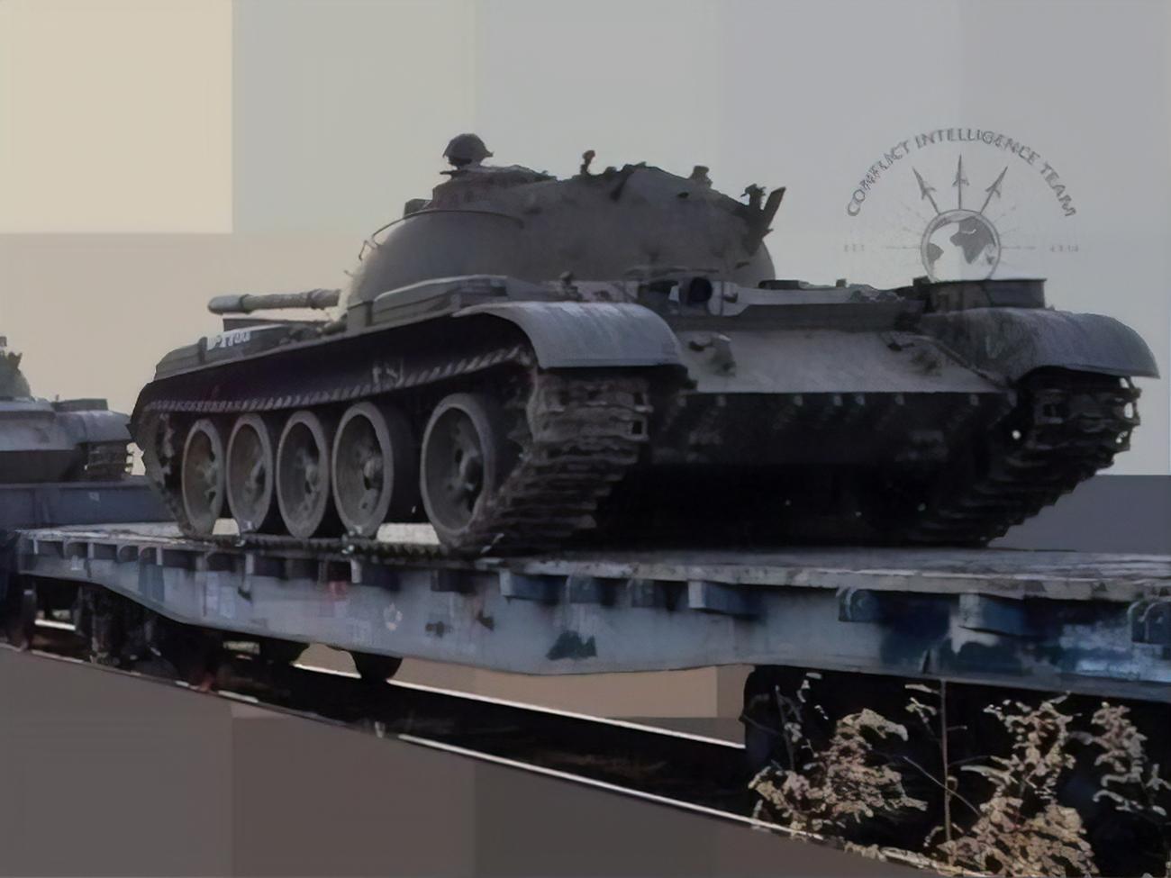 Дедушкины консервы. Россия везет в Украину танки Т-54/55