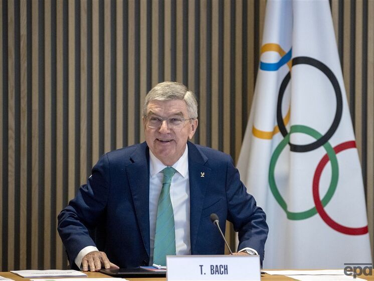 Олімпійський комітет не має допустити "ізоляції людей з певним паспортом", заявив президент МОК, говорячи про санкції проти росіян і білорусів