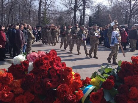 Прощание с военными братьями-двойняшками состоялось на Дальневосточном кладбище Кропивницкого