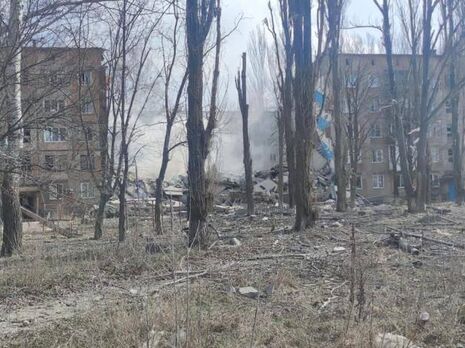 Окупанти обстріляли дві багатоповерхівки в Авдіївці. За попередньою інформацією, люди не постраждали – Єрмак