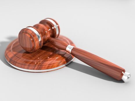 В Закарпатье трех подростков осудили условно за сексуальное насилие над несовершеннолетней, приговор вызвал возмущение общественности