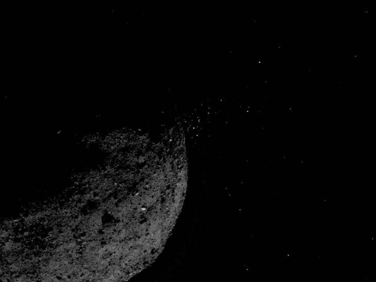 "Историческая доставка". К Земле возвращается космический аппарат, который собрал образцы почвы с астероида Бенну