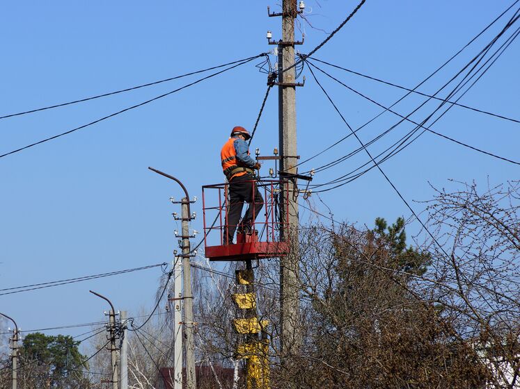 В западных областях Украины из-за ухудшения погоды происходят аварийные отключения электроэнергии