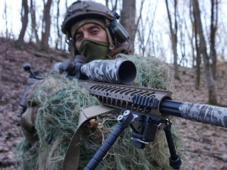 Військова розвідка України показала роботу своїх снайперів під Бахмутом. Відео