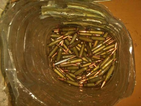 В зоне АТО сотрудники СБУ обнаружили пять тайников с боеприпасами 