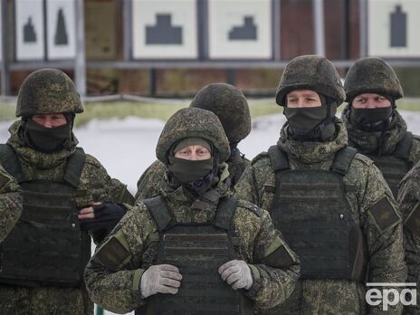 У Росії в регулярну армію та збройні формування пішло приблизно півмільйона росіян, пише Bloomberg