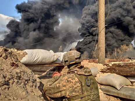 За сутки украинские военные уничтожили около 560 оккупантов, танк и 12 артсистем – Генштаб ВСУ