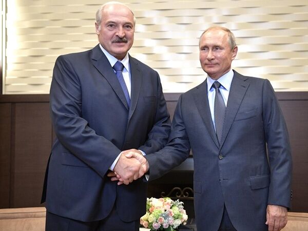 Зеленский о Лукашенко и ядерном хранилище: Он уже не решает, какое оружие находится на его территории