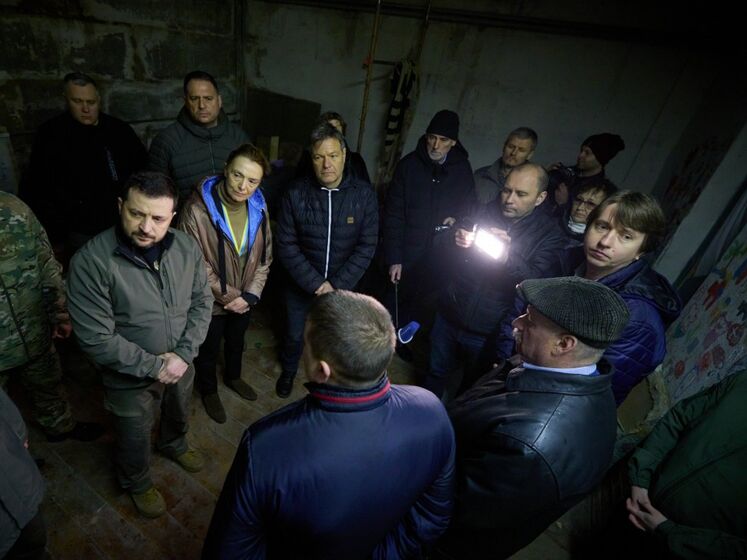 Зеленський у Ягідному: Бажаю Путіну провести решту днів у підвалі з відром замість туалету