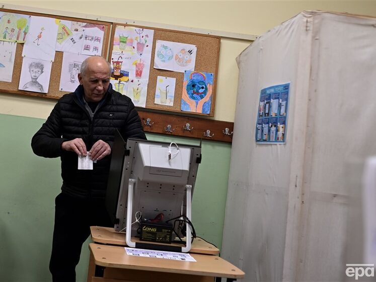 На выборах в Болгарии победили проевропейские партии, но они могут опять не сформировать правительство