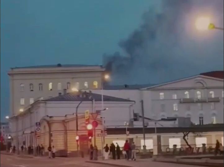 В Москве горело здание минобороны РФ. Видео