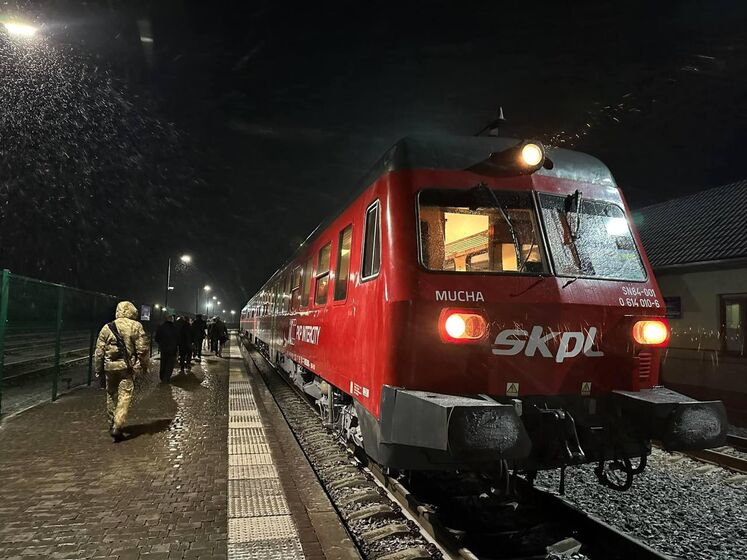 Украина в тестовом режиме отправила в Польшу поезд по участку, который был закрыт более 20 лет