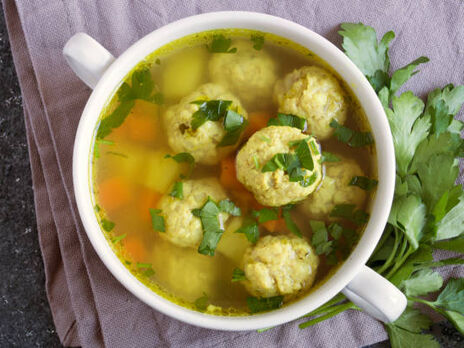 Як легко врятувати пересолений суп. Лайфхак від кулінарних експертів