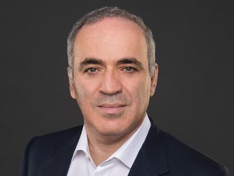 Украина уже в НАТО, и неважно, когда она станет членом официально. Сейчас главное – выиграть войну и поднять украинский флаг в Севастополе