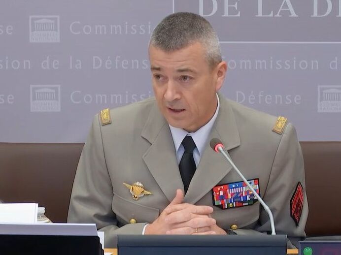 Залужный поговорил с начальником Генштаба Франции о ситуации на фронте и военной поддержке