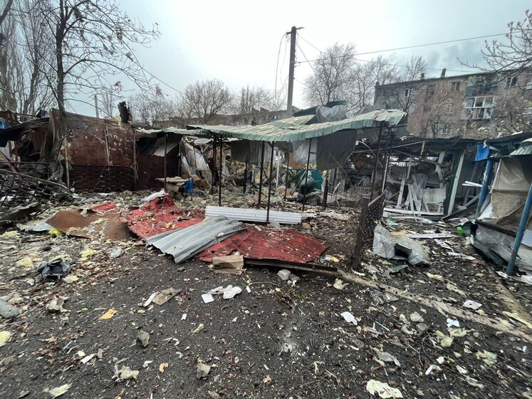 В Донецкой области новые разрушения многоэтажек и частных домов, ранены два человека