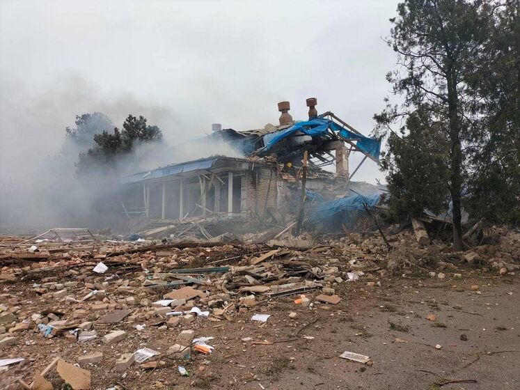 Війська РФ завдали авіаудару по Запорізькій області, зруйновано корпус школи – ДСНС