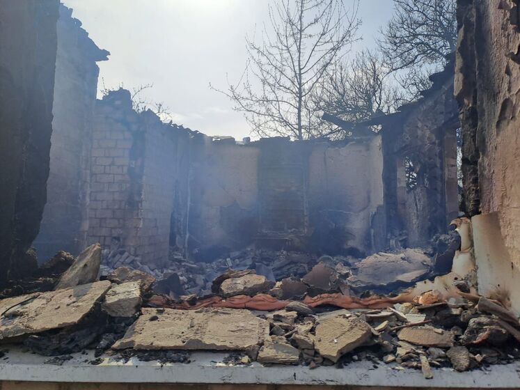 У Донецькій області протягом доби п'ятеро поранених, пошкоджено багатоповерхівку й газопровід. Фото
