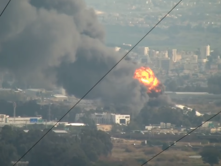 В Израиле произошел взрыв на нефтезаводе. Видео