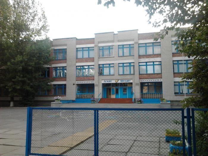 У Скадовську мобілізованих окупантів розмістили у будівлях освітніх закладів, де викладачі навчають дітей – Генштаб ЗСУ