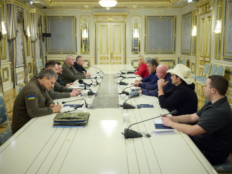 Зеленский встретился с американскими сенаторами от Республиканской и Демократической партий
