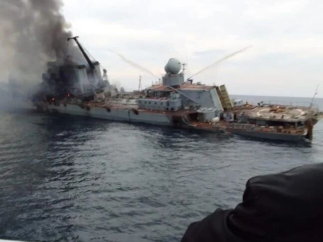 Опубліковано відео, як рік тому українські ракети "Нептун" знищили російський крейсер "Москва"