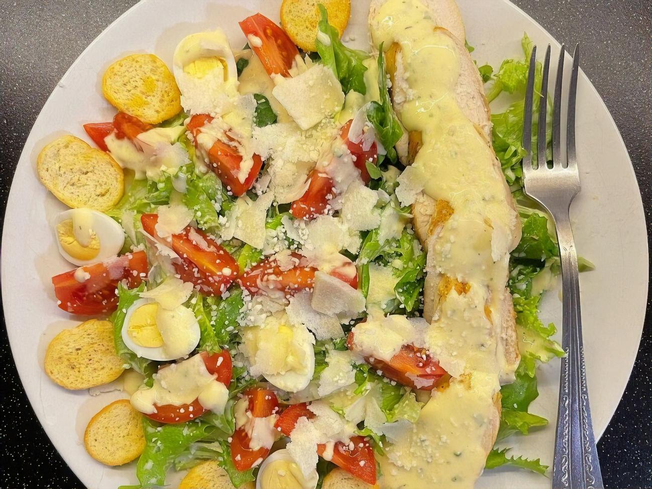 "Весь вкус этого блюда в заправке и она просто фантастическая ...