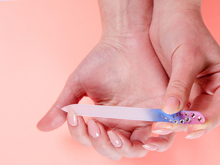 Эксперты рассказали о преимуществах использования стеклянной пилочки для ногтей
