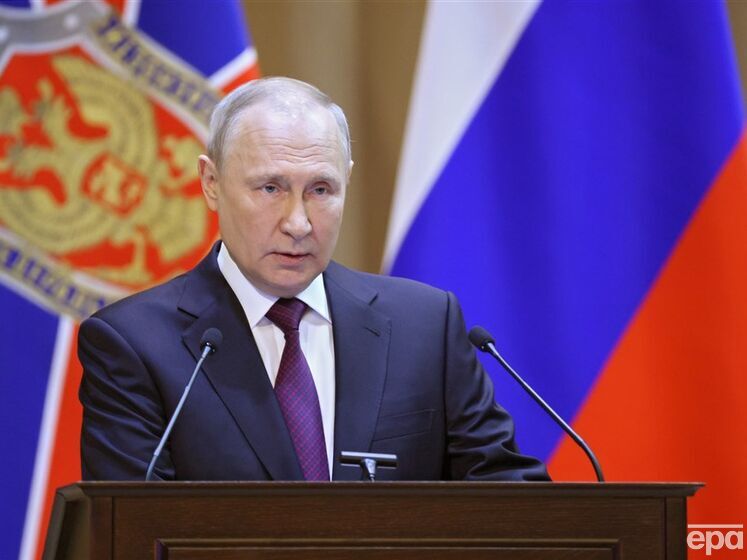 Путін підписав закон про введення електронних повісток у РФ. Джерело в Кремлі заявило ЗМІ, що "начальника особисто зачепили" ті, хто тікає з РФ