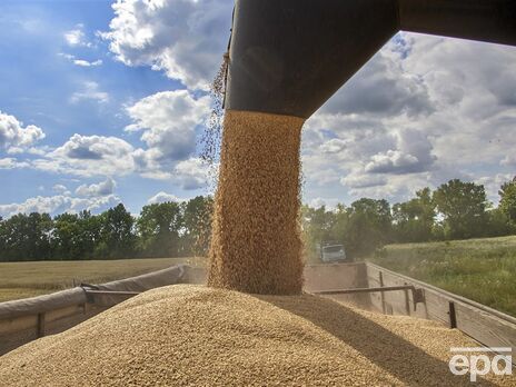 У Єврокомісії назвали неприйнятним рішення Польщі та Угорщини заборонити імпорт українського зерна без погодження з ЄС