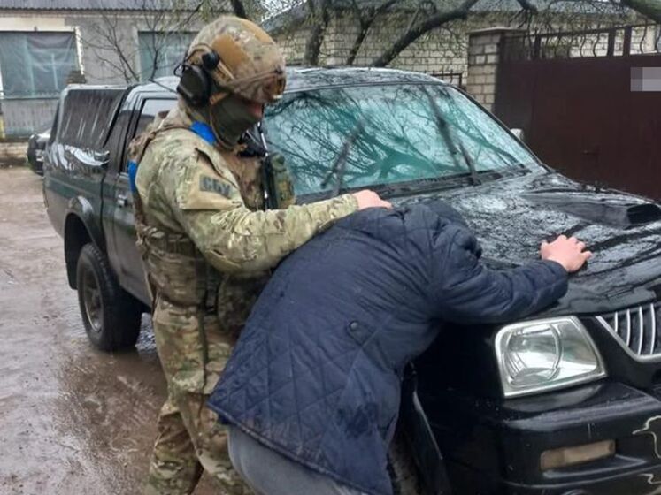 СБУ повідомила про затримання колишнього "начальника вокзалу Херсона", який допомагав окупантам перекидати військові ешелони в Україну