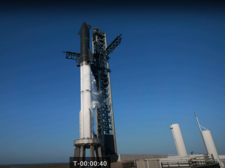 SpaceX остановила первый запуск в космос корабля Starship. Маск объяснил, что произошло