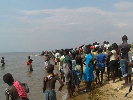 В Уганде перевернулся катер с футболистами, 30 человек утонули