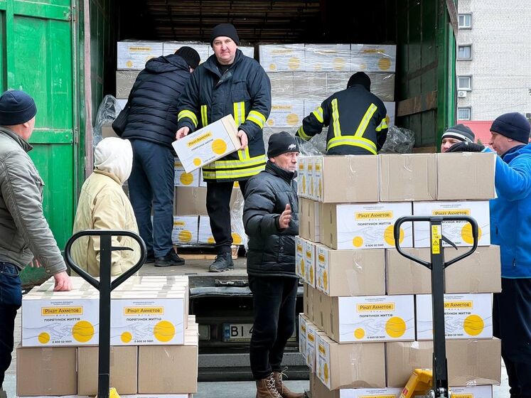 Переселенцам из Луганской области Фонд Рината Ахметова отправил почти 4 тыс. продуктовых наборов