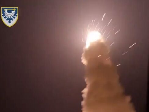 Українські ракетники показали, як уночі 19 квітня збивали ворожі цілі в небі над Одеською областю. Відео