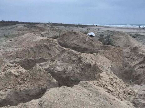 Гуменюк о ситуации в Крыму: Происходит отмена курортного сезона из-за того, что в песочек играют взрослые мальчики. Но это краткосрочно